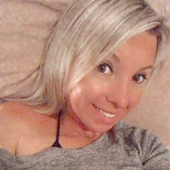 Meet your Posher, Jennifer - Picture 1 of 1